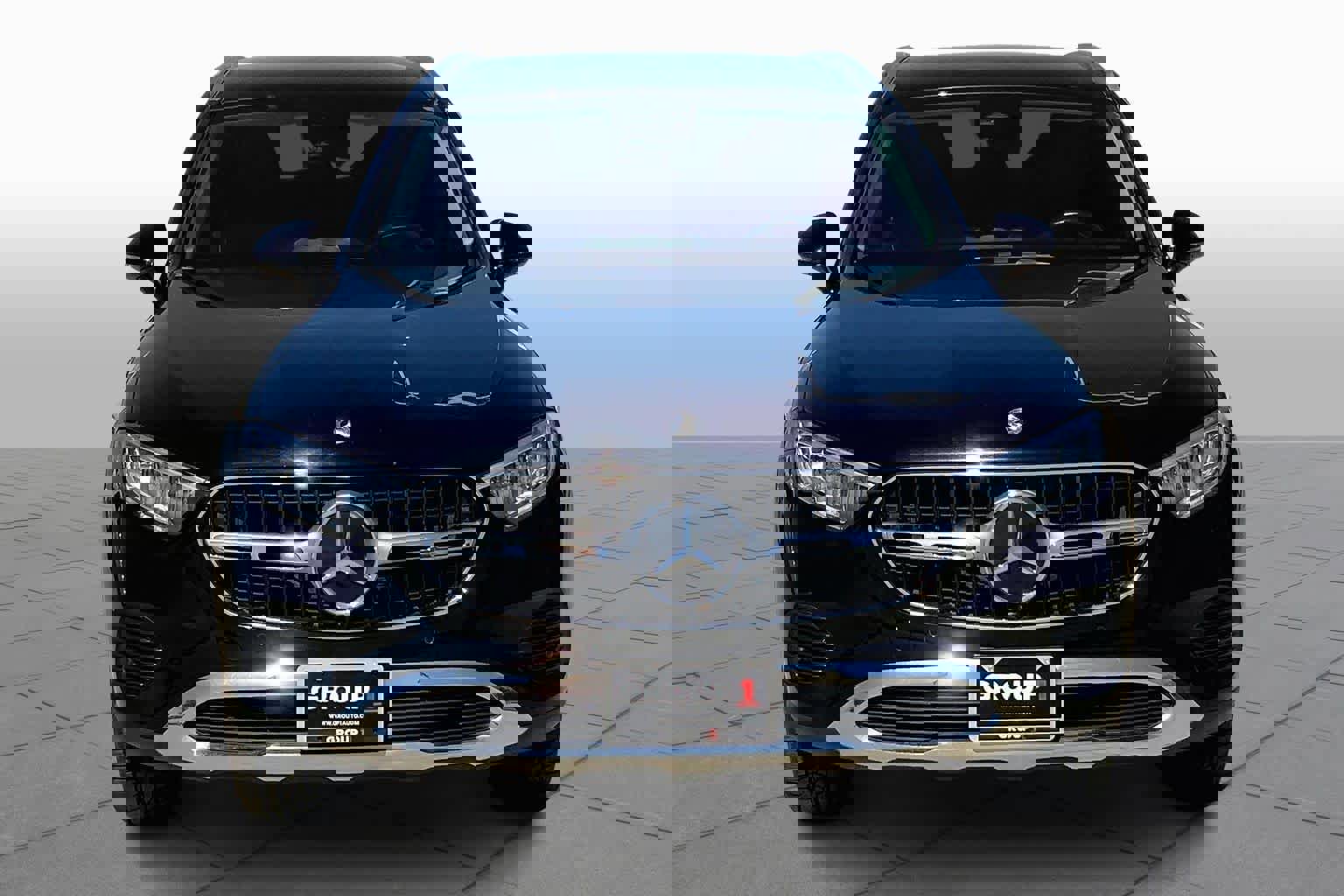 Used 2024 Mercedes-Benz GLC 300 image 4