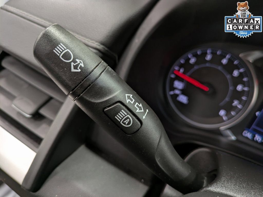 Used 2023 GMC Terrain SLE w/ Driver Convenience Package image 19