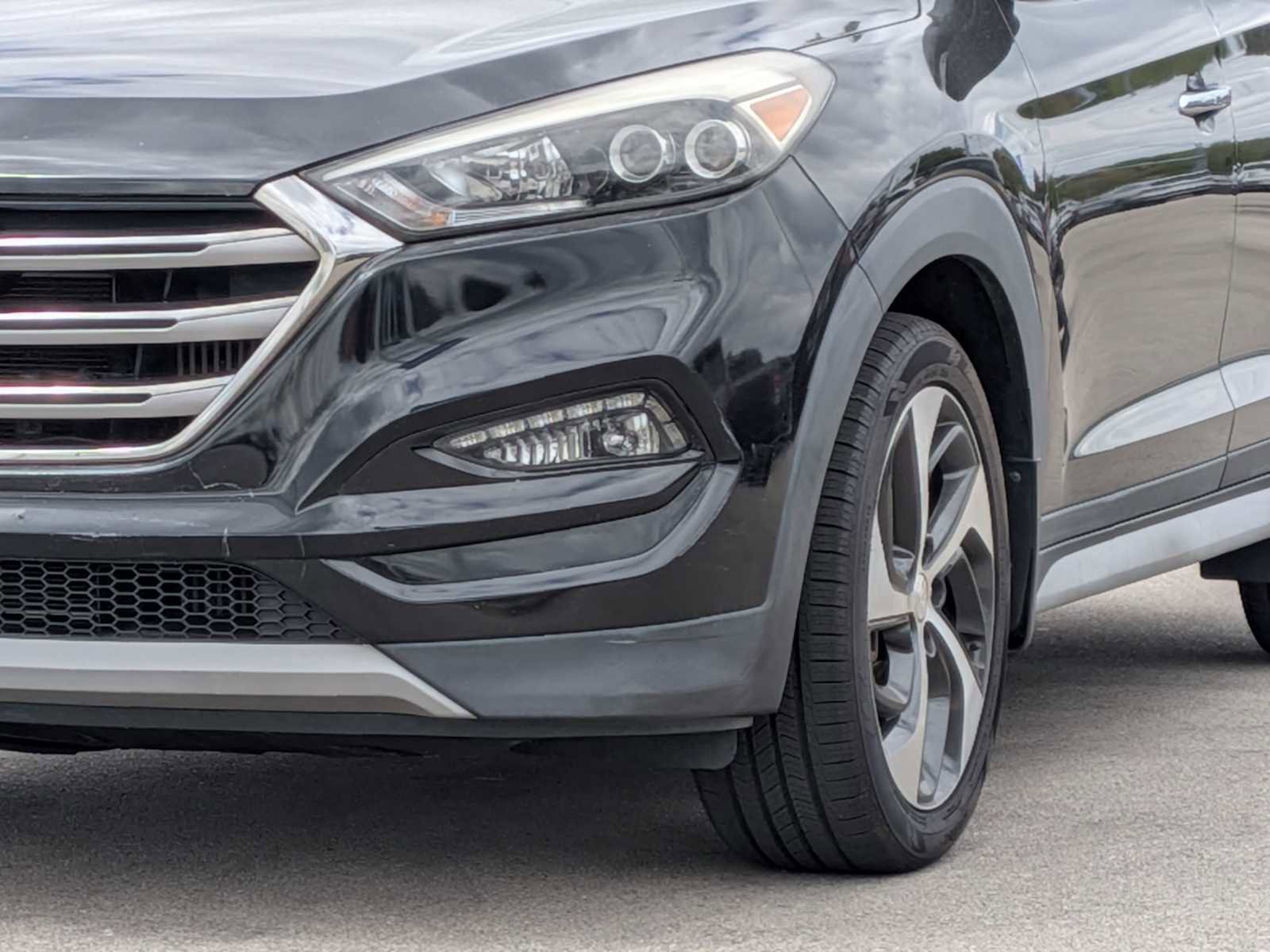 Used 2017 Hyundai Tucson Limited w/ Cargo Package AWD/4WD image 10