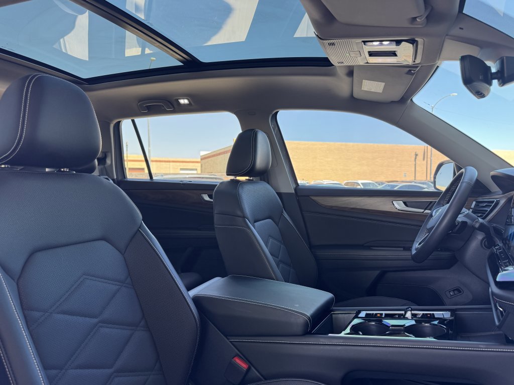 Used 2024 Volkswagen Atlas SE w/ Panoramic Sunroof Package image 44