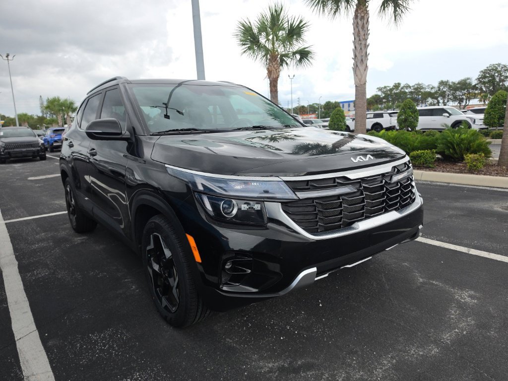 Certified 2024 Kia Seltos EX