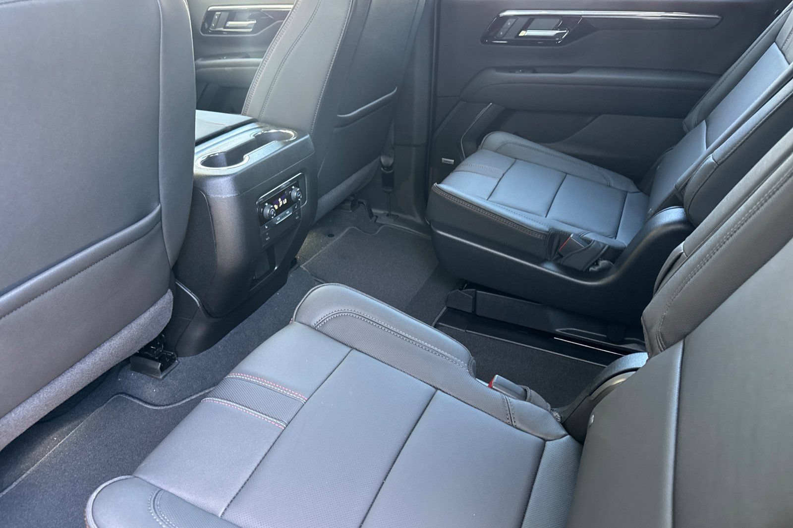 New 2026 Chevrolet Tahoe RST w/ Advanced Technology Package AWD/4WD image 11