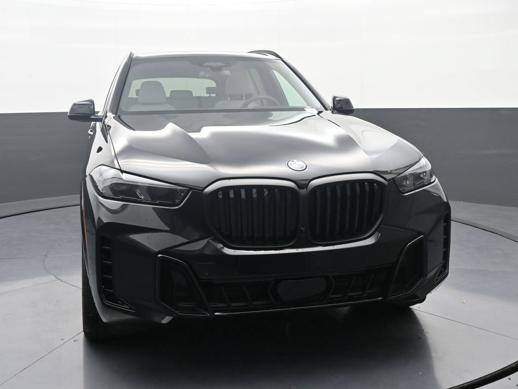 New 2026 BMW X5 xDrive50e w/ M Sport Package AWD/4WD image 2