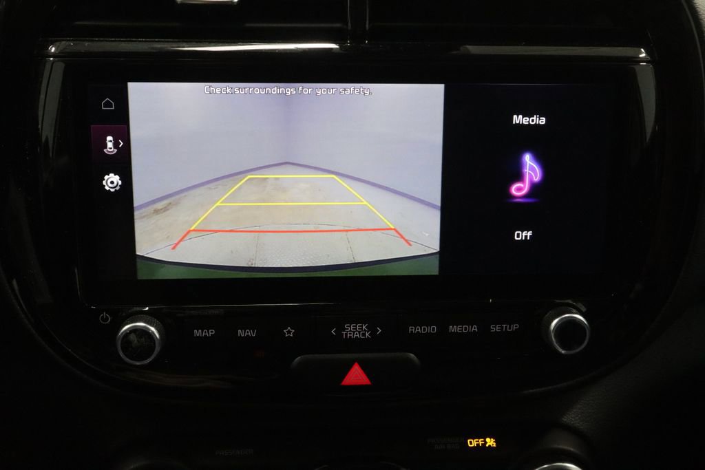 Used 2023 Kia Soul EX image 3