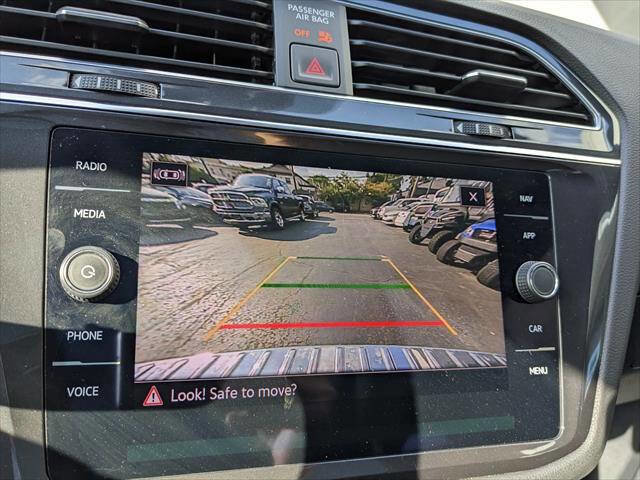 Used 2022 Volkswagen Tiguan SEL R-Line AWD/4WD image 21