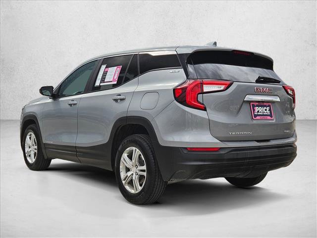 Used 2024 GMC Terrain SLE image 8