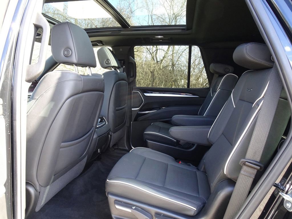 Used 2025 Cadillac Escalade Premium Luxury w/ LPO, Floor Liner Package image 15