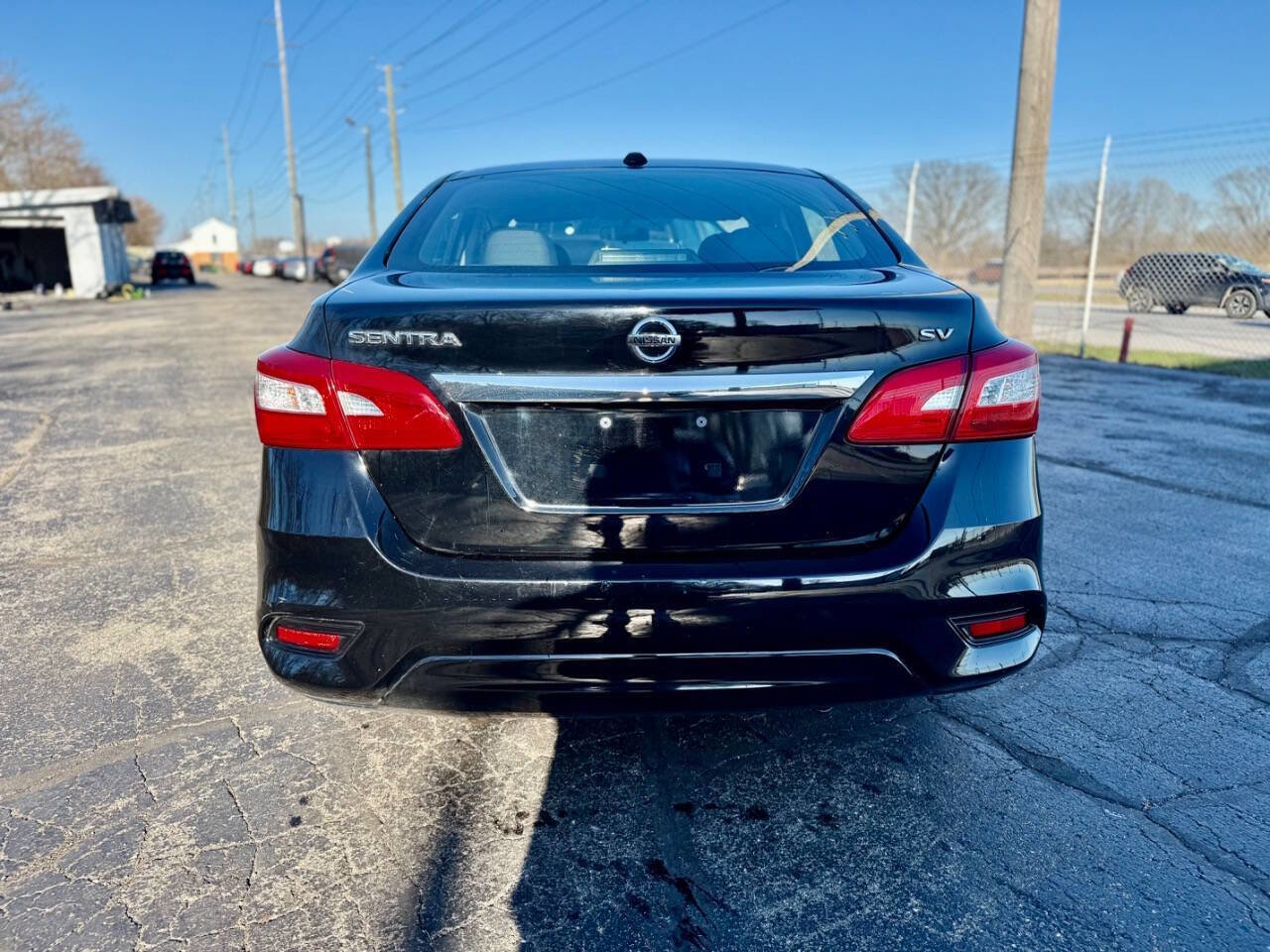 Used 2018 Nissan Sentra SV FWD image 4