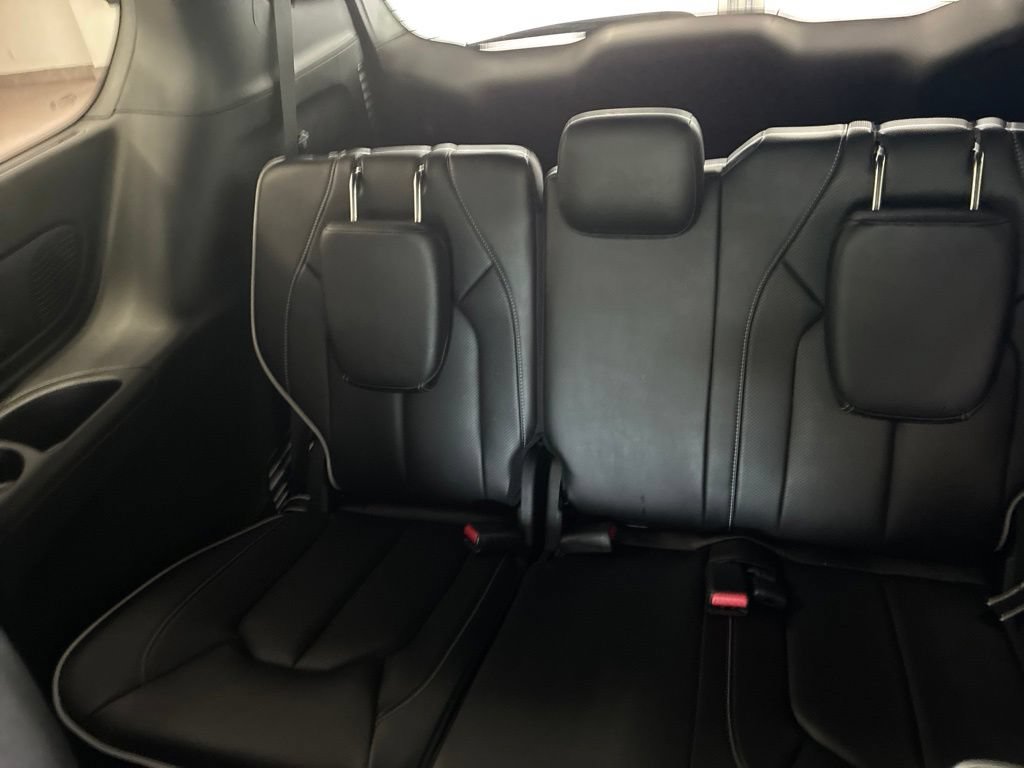 Used 2023 Chrysler Pacifica Limited w/ S Appearance Package FWD image 21