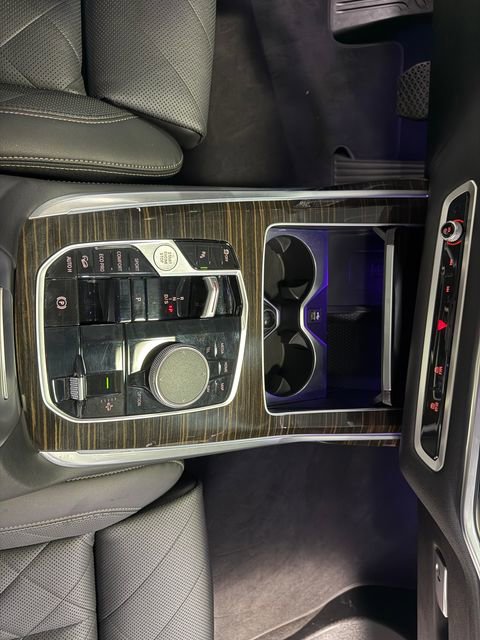 Used 2024 BMW X7 xDrive40i image 23