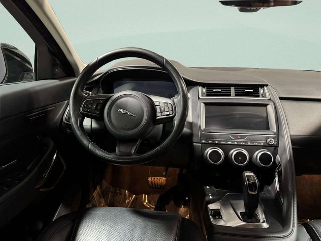 Used 2018 Jaguar E-PACE SE image 12