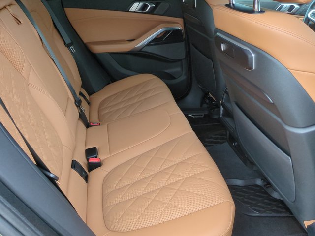 Used 2024 BMW X6 xDrive40i w/ Executive Package AWD/4WD image 21