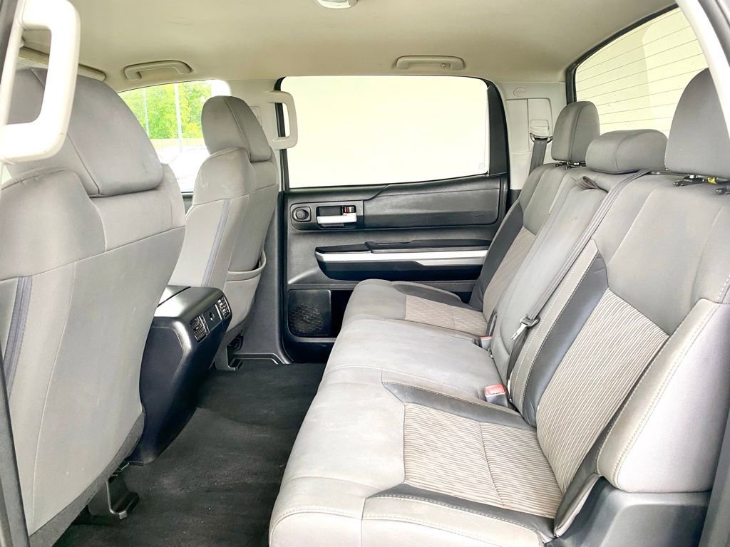 Used 2017 Toyota Tundra SR5 w/ SR5 Upgrade Package AWD/4WD image 17