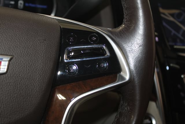 Used 2017 Cadillac Escalade Luxury AWD/4WD image 24