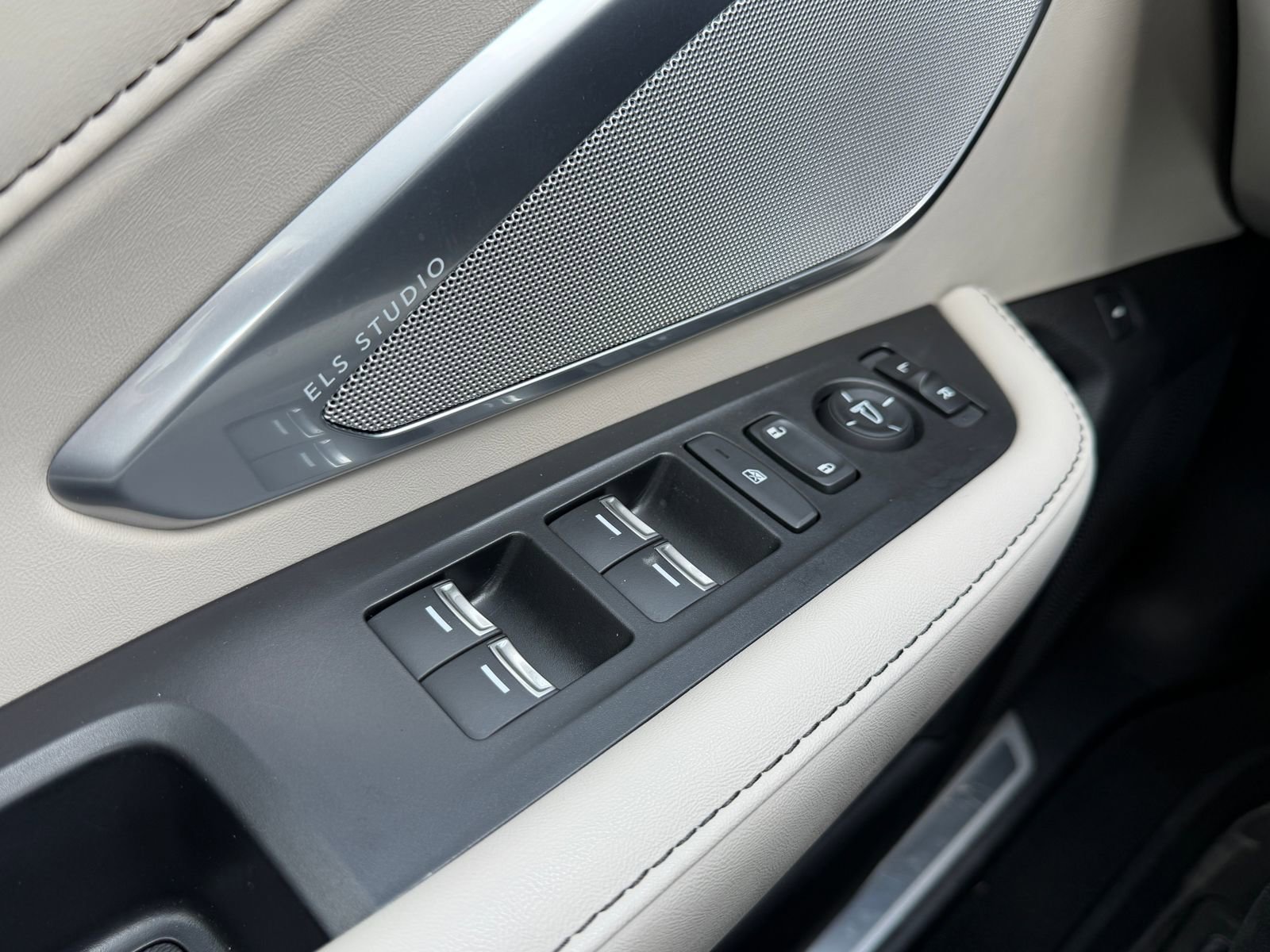 Used 2025 Acura RDX w/ Technology Package image 22