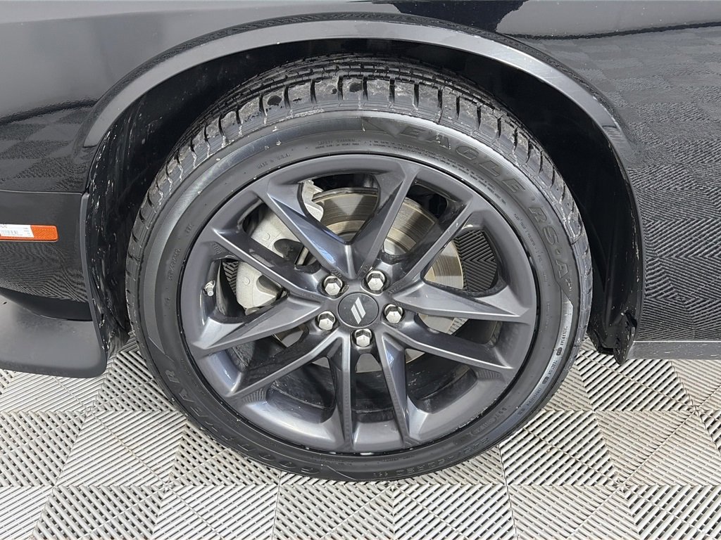Used 2022 Dodge Challenger GT w/ Blacktop Package image 8
