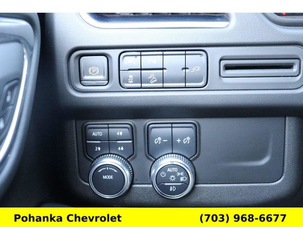 Used 2022 GMC Yukon AT4 AWD/4WD image 11