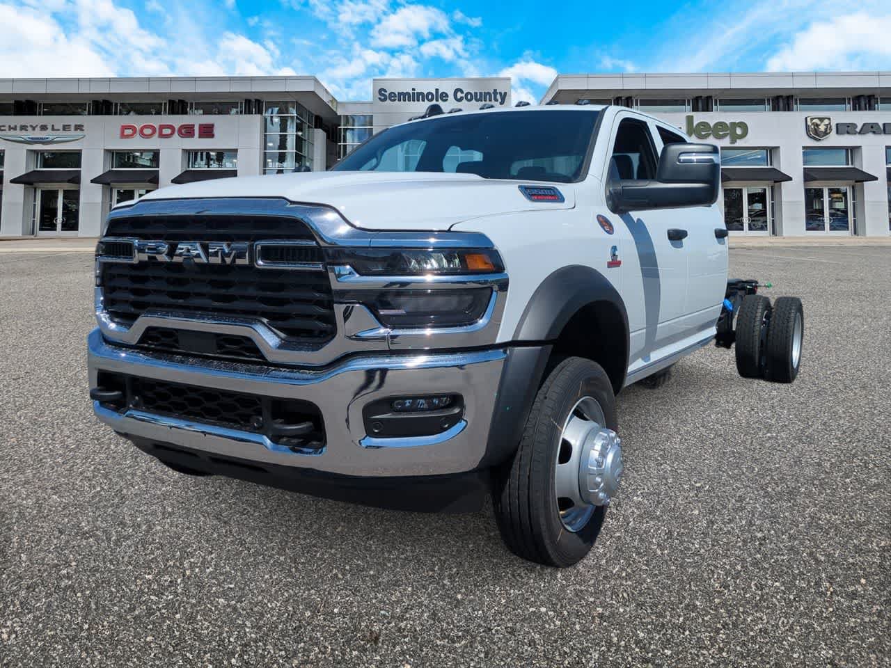 New 2026 RAM 5500 Tradesman w/ Chrome Appearance Group AWD/4WD image 4