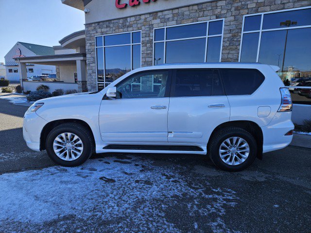Used 2014 Lexus GX 460 image 2