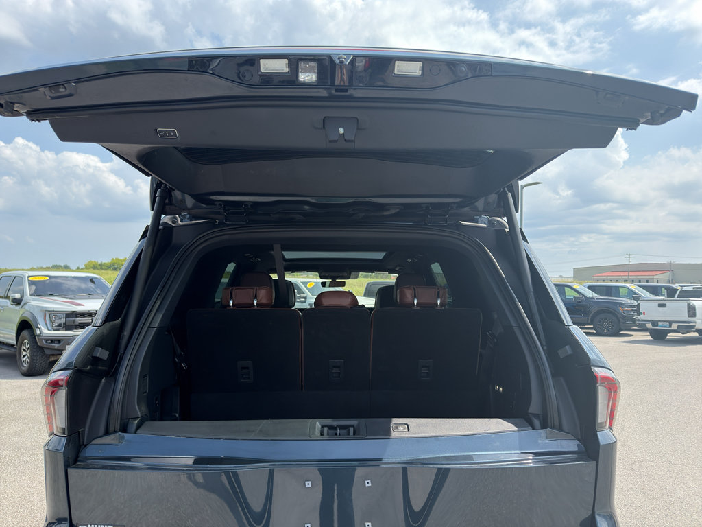 Used 2025 Lincoln Navigator Reserve AWD/4WD image 28