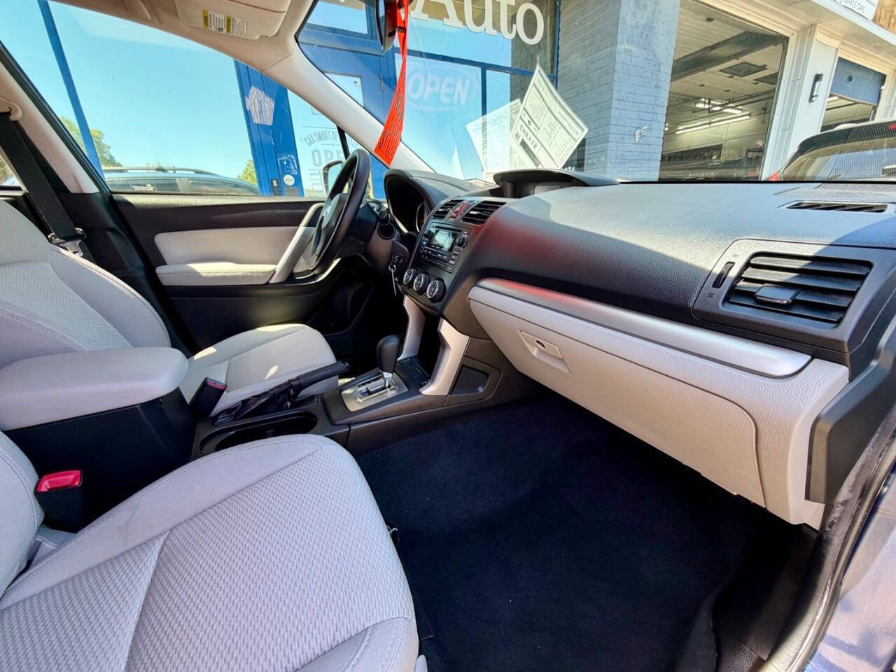 Used 2014 Subaru Forester 2.5i Premium w/ All-Weather Package AWD/4WD image 28