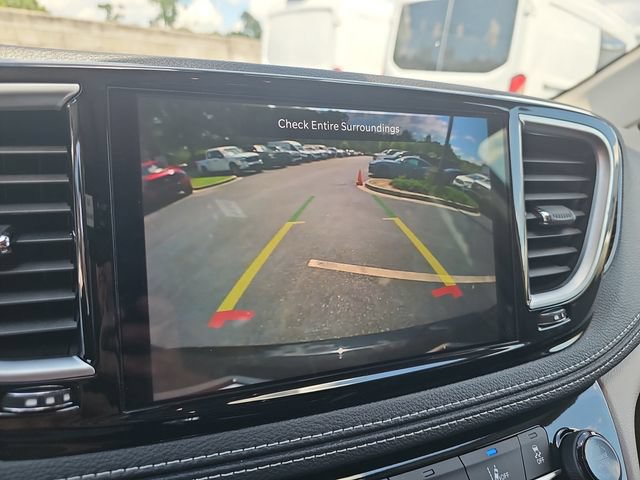 Used 2023 Chrysler Pacifica Limited w/ Uconnect Theater Family Group AWD/4WD image 30