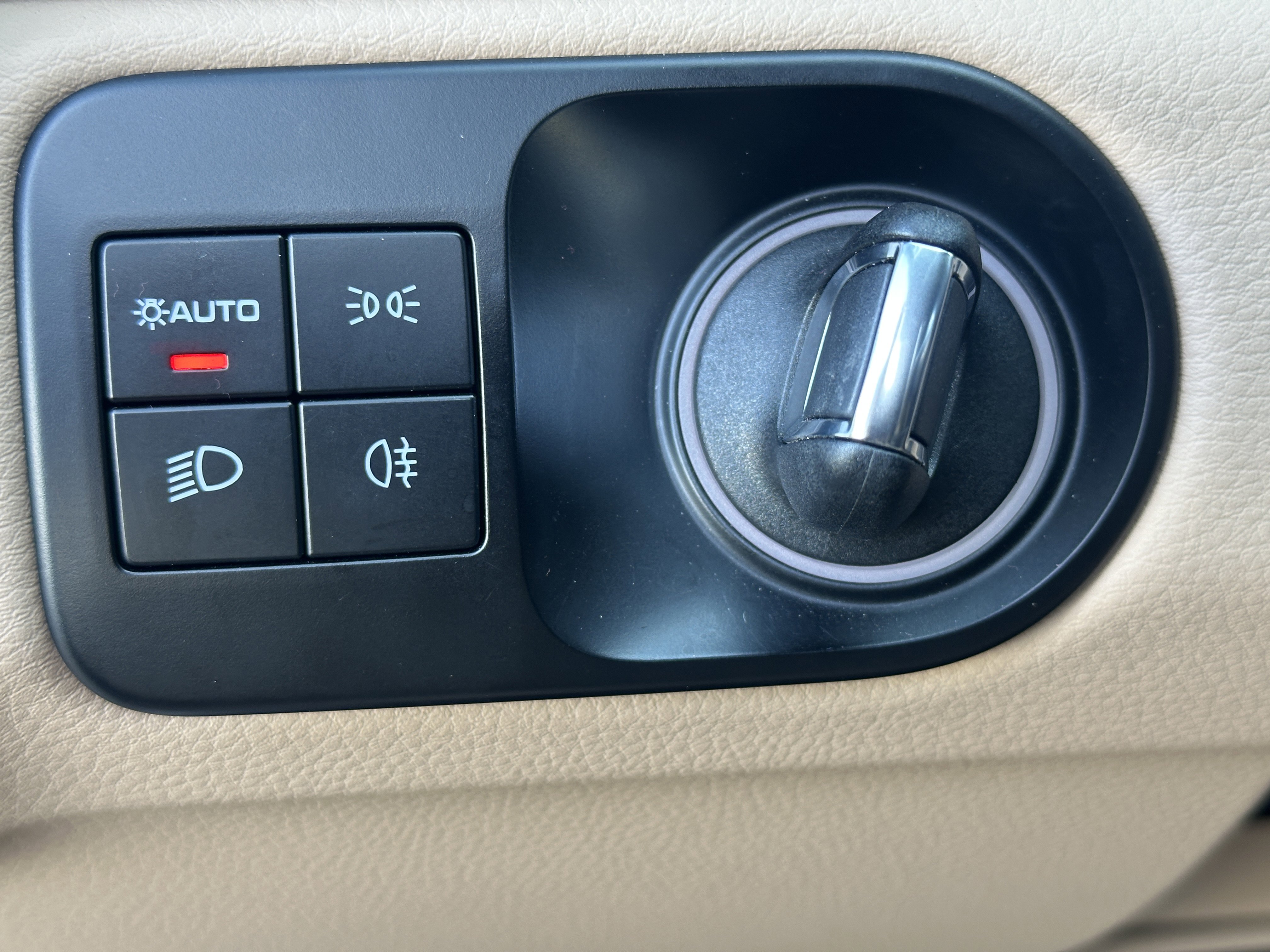 Certified 2023 Porsche Cayenne image 16