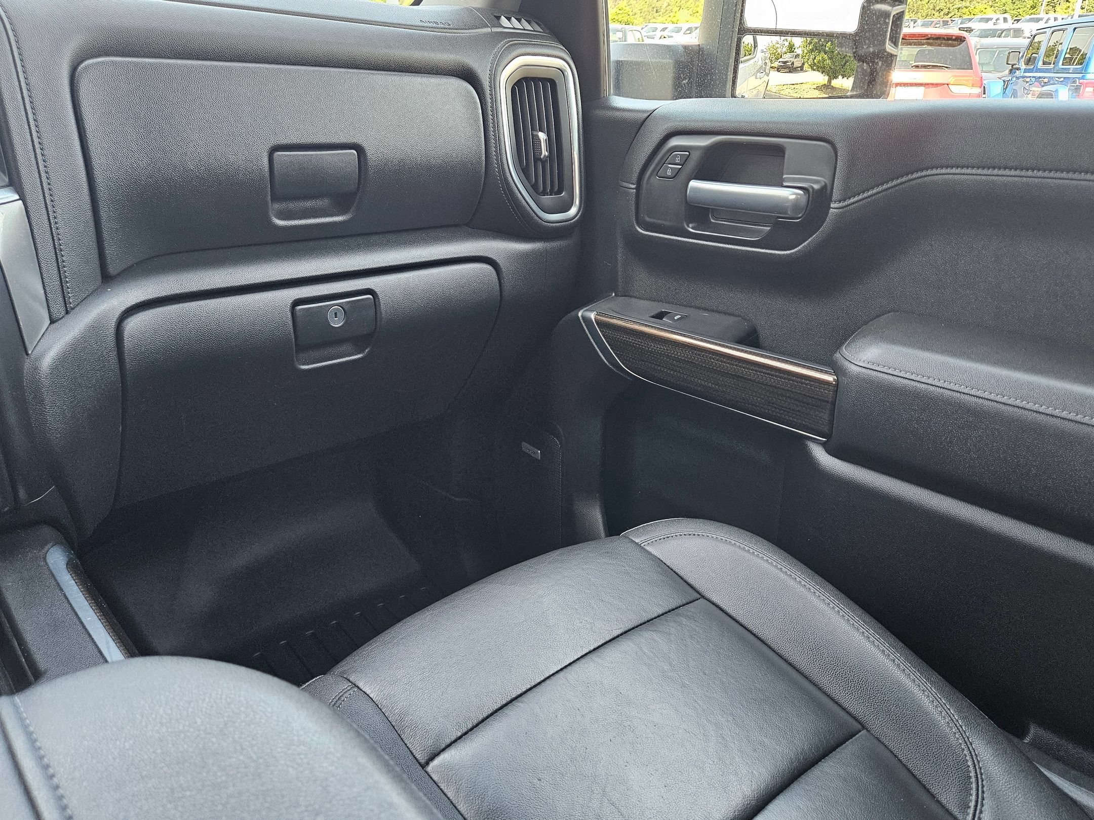 Used 2021 Chevrolet Silverado 1500 RST AWD/4WD image 11