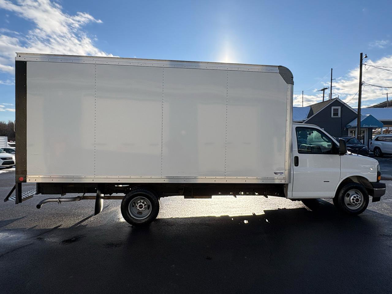 Used 2023 GMC Savana 3500 Extended w/ Power Convenience Package RWD image 6