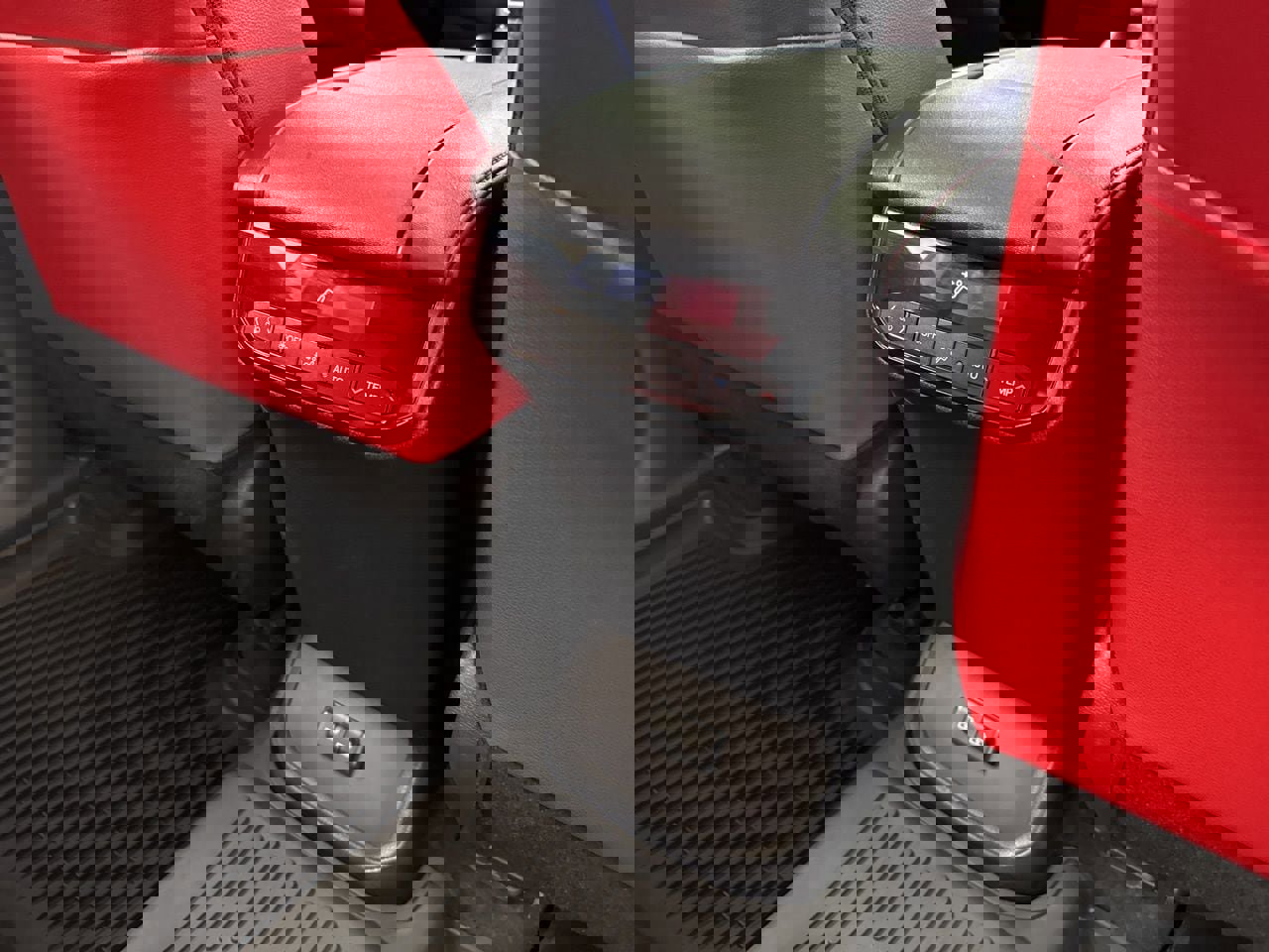 Used 2025 Toyota Highlander XSE image 49