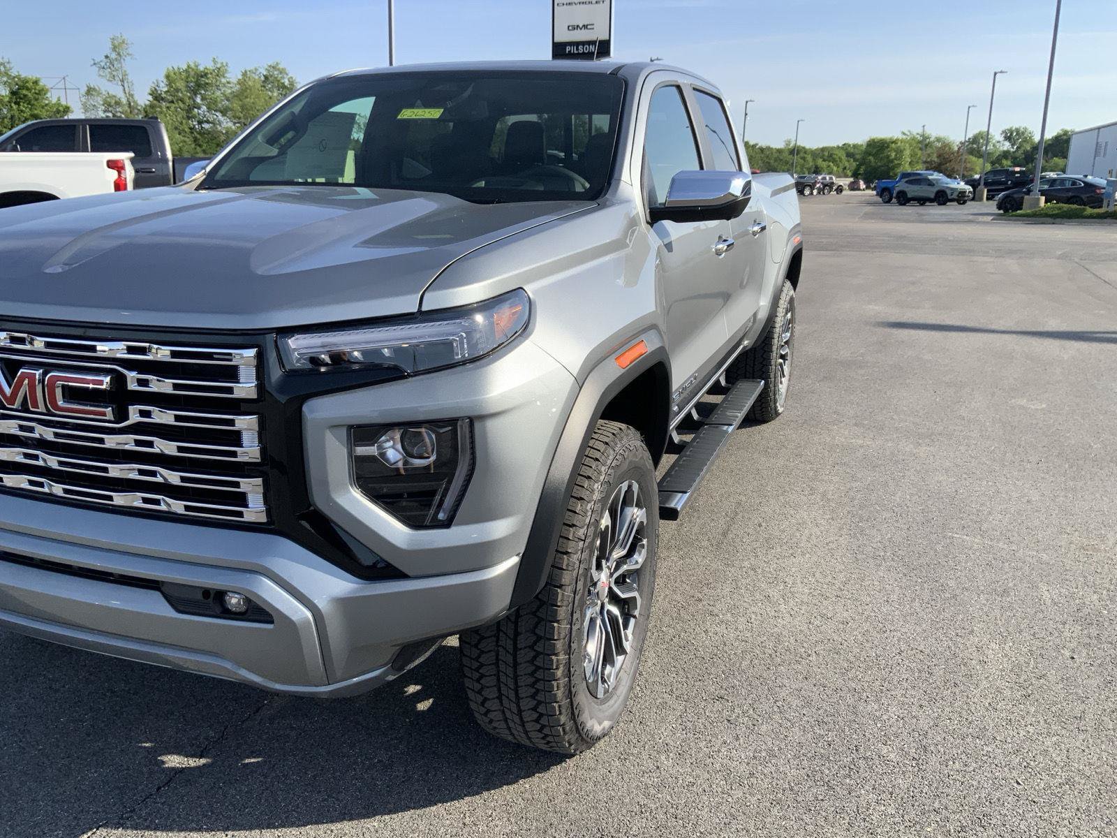 New 2026 GMC Canyon Denali AWD/4WD image 14