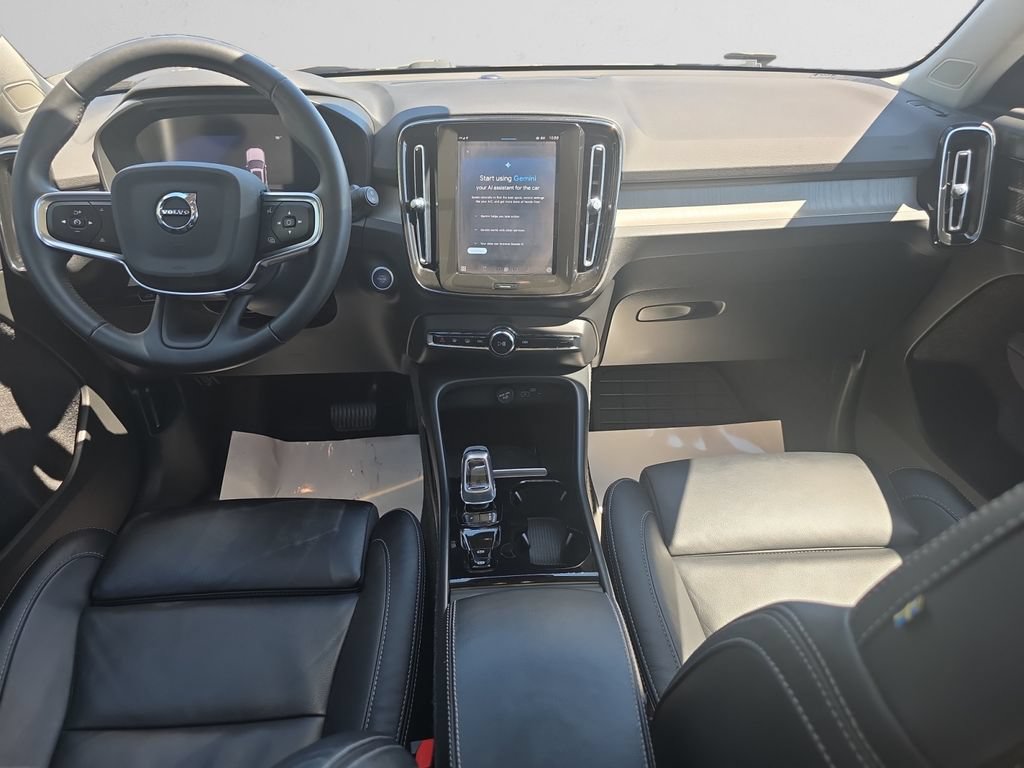 Used 2023 Volvo XC40 B5 Ultimate w/ Climate Package AWD/4WD image 12