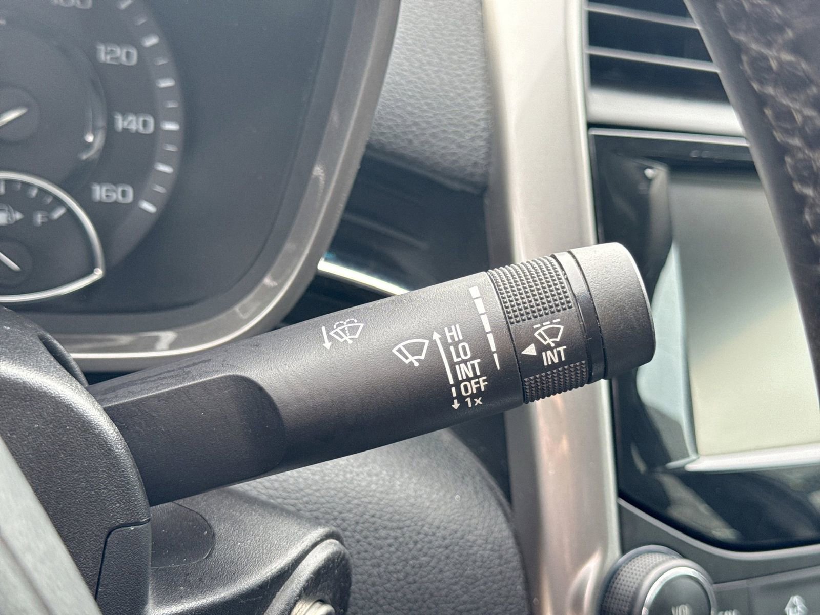 Used 2015 Chevrolet Malibu LT w/ Leather Package FWD image 25