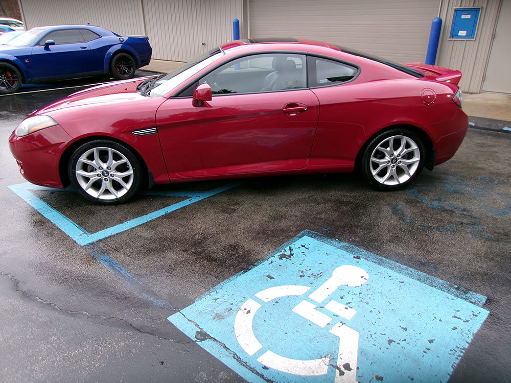 Used 2007 Hyundai Tiburon GT image 2