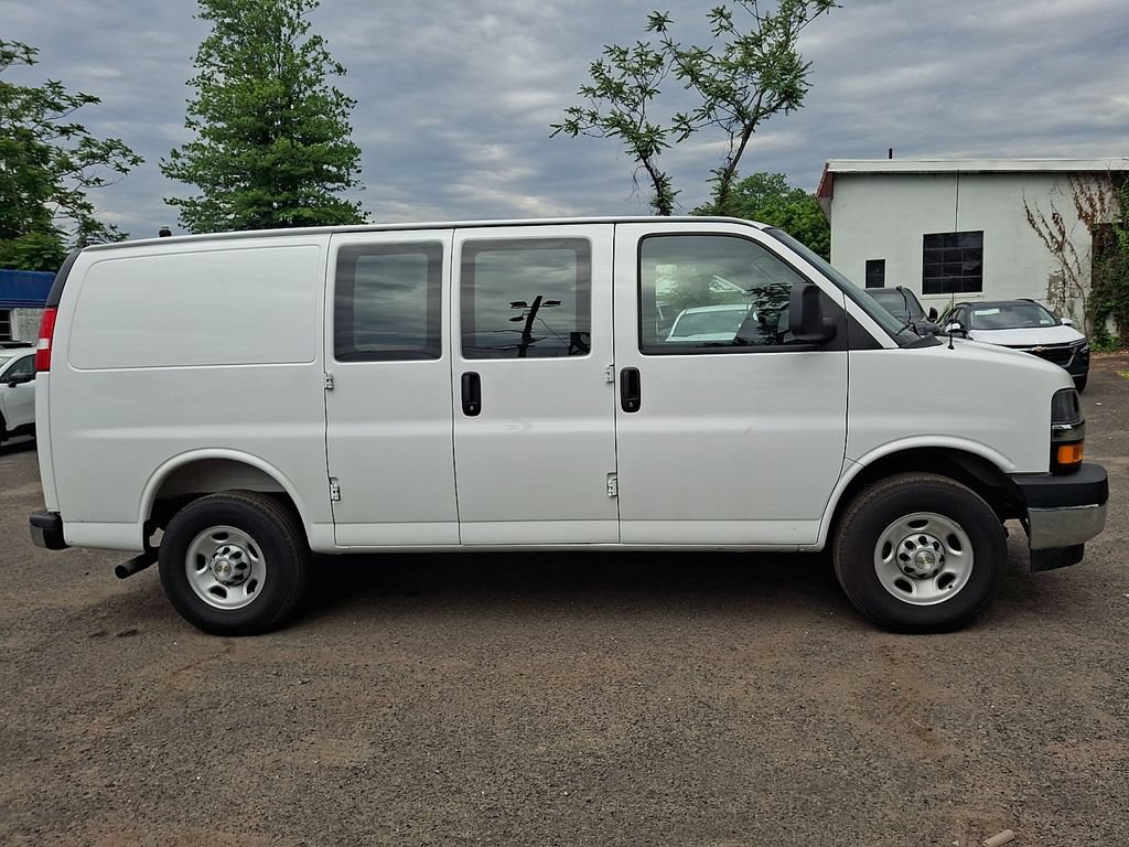 Certified 2025 Chevrolet Express 2500 w/ Driver Convenience Package RWD image 9