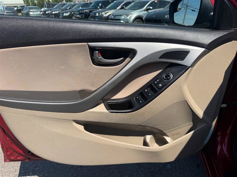 Used 2016 Hyundai Elantra SE w/ Option Group 02 FWD image 9