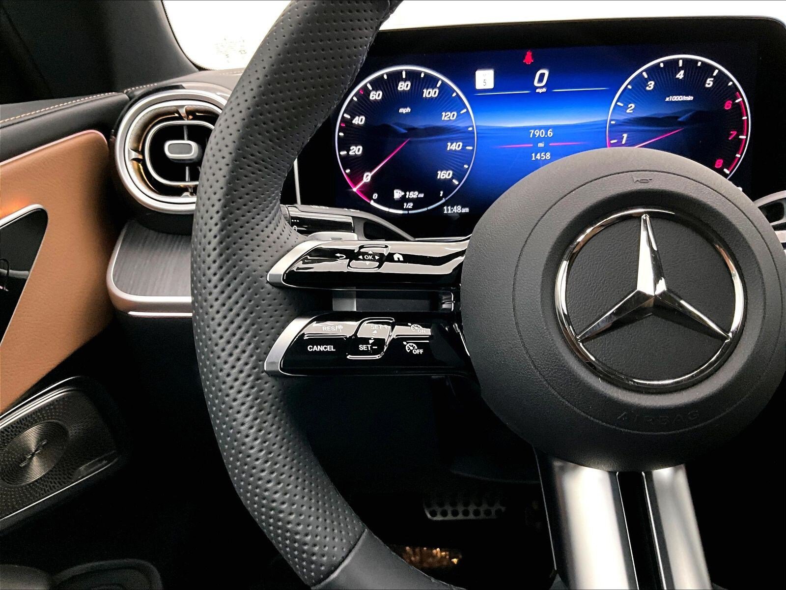 Used 2026 Mercedes-Benz CLE 450 4MATIC Coupe image 21
