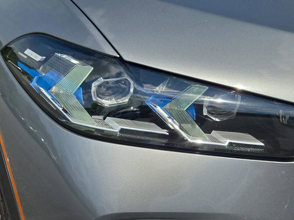 Used 2024 BMW X5 sDrive40i w/ Executive Package image 4