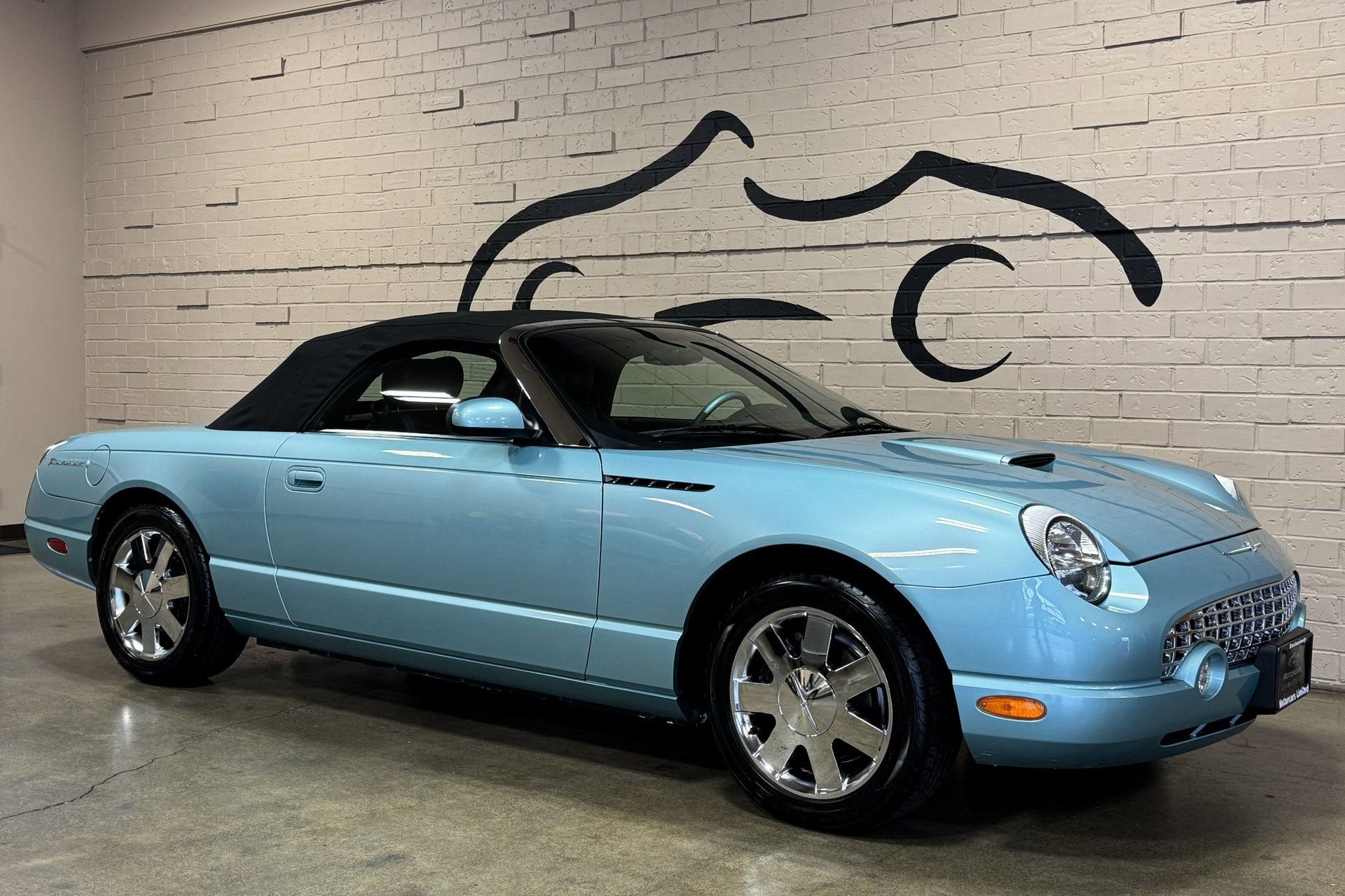 Used 2002 Ford Thunderbird image 4