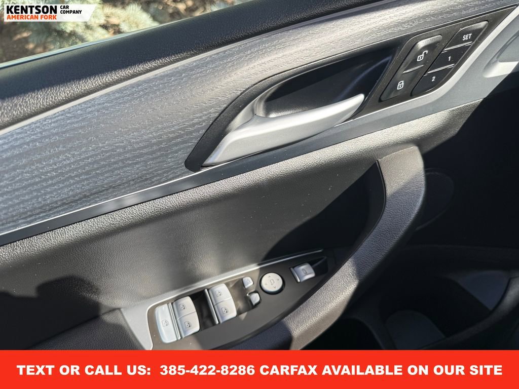 Used 2025 BMW X4 xDrive30i image 22