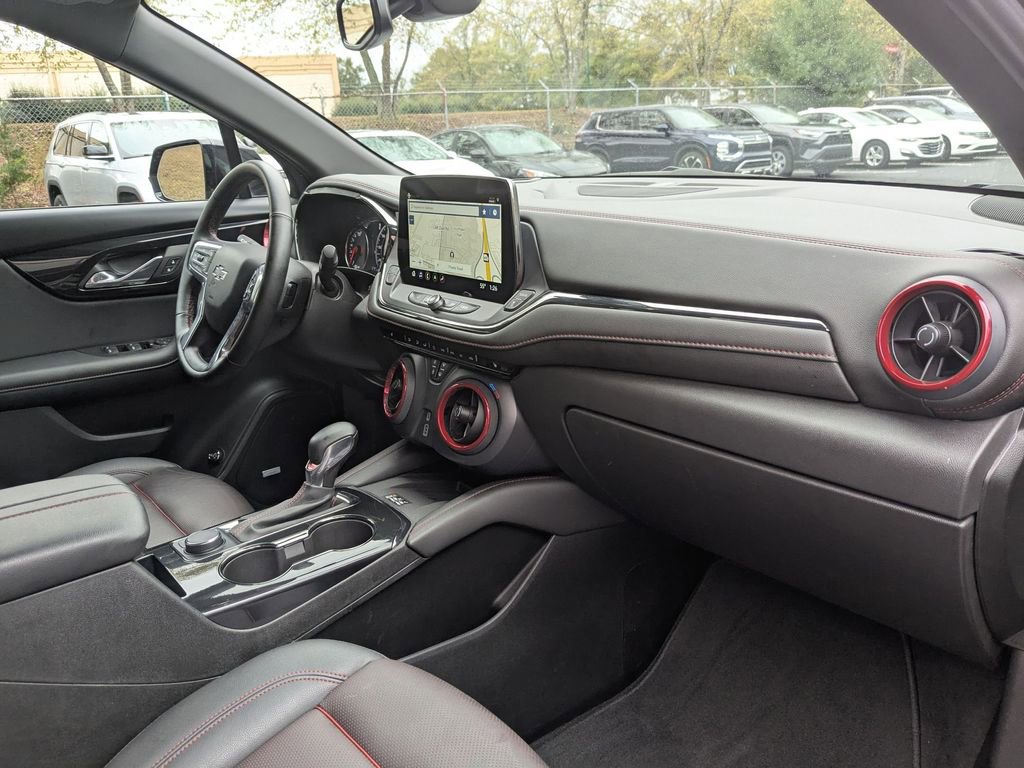 Used 2025 Chevrolet Blazer RS image 32