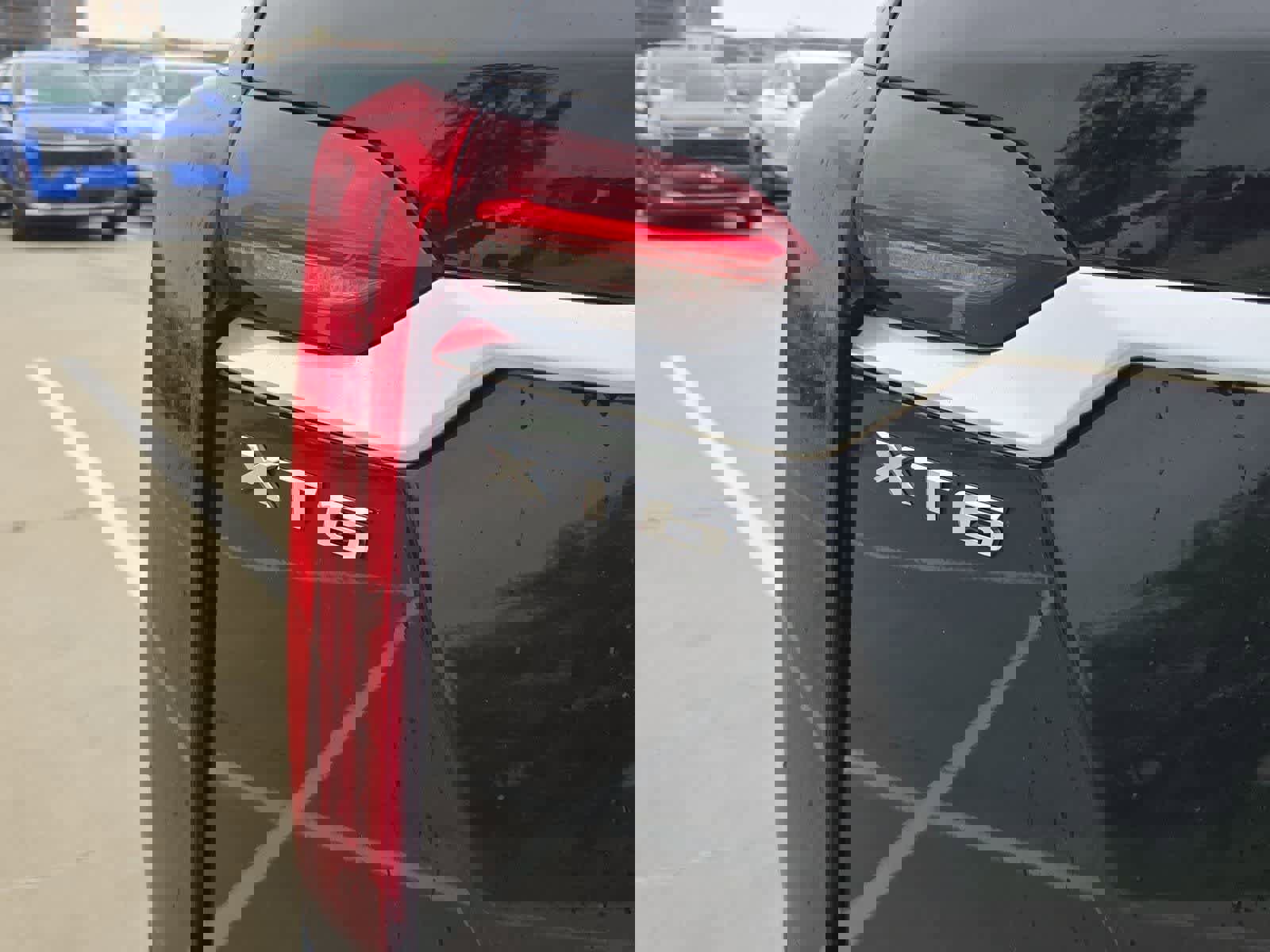 Used 2024 Cadillac XT6 Luxury w/ LPO, Floor Liner Package AWD/4WD image 11