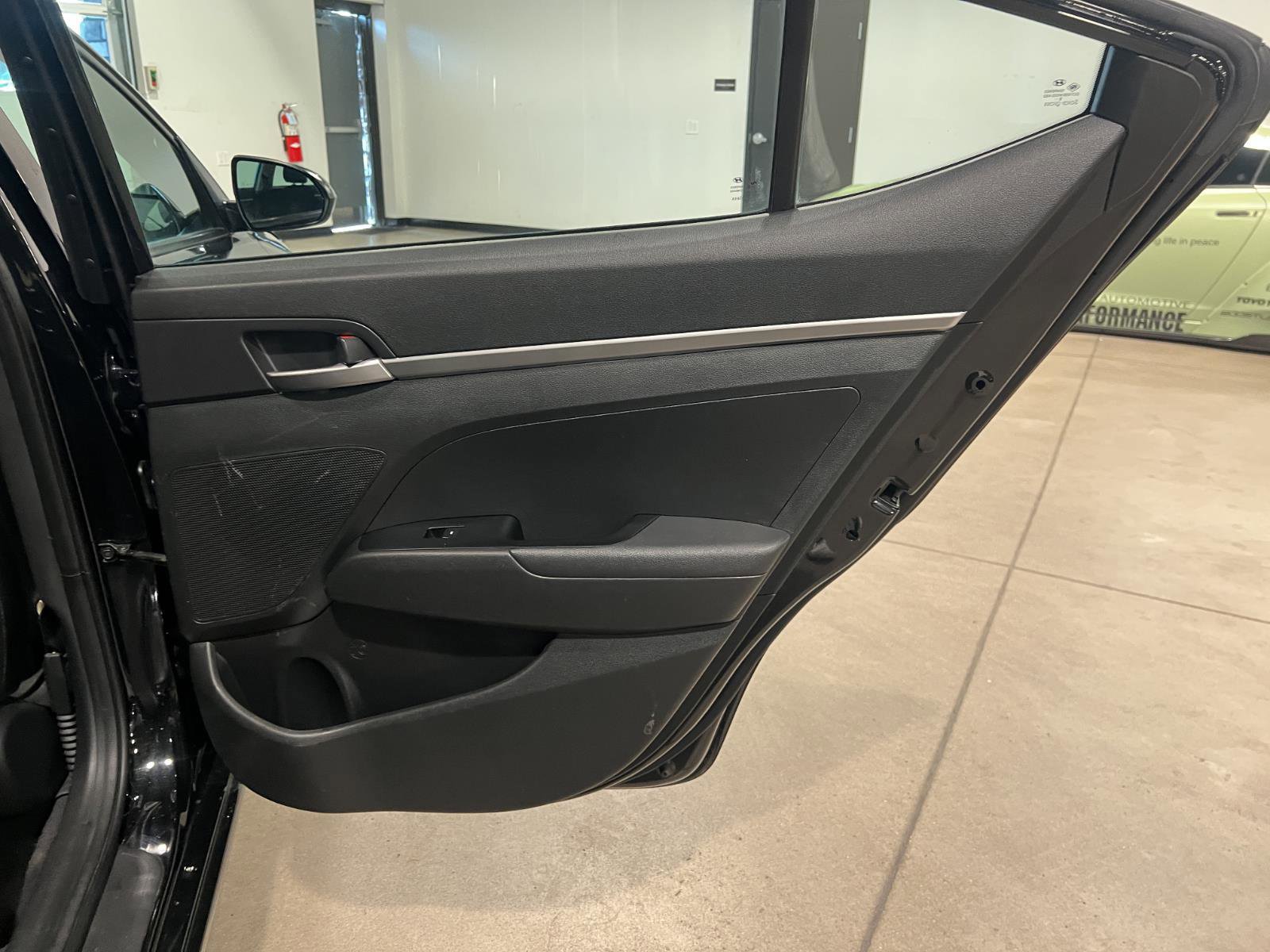 Used 2019 Hyundai Elantra SE w/ Cargo Package FWD image 33