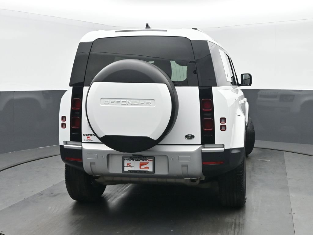 Used 2023 Land Rover Defender 110 S image 4