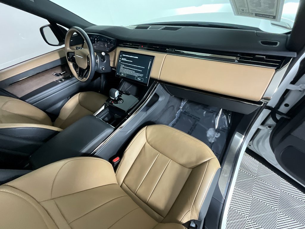 Certified 2024 Land Rover Range Rover Sport Dynamic SE image 19