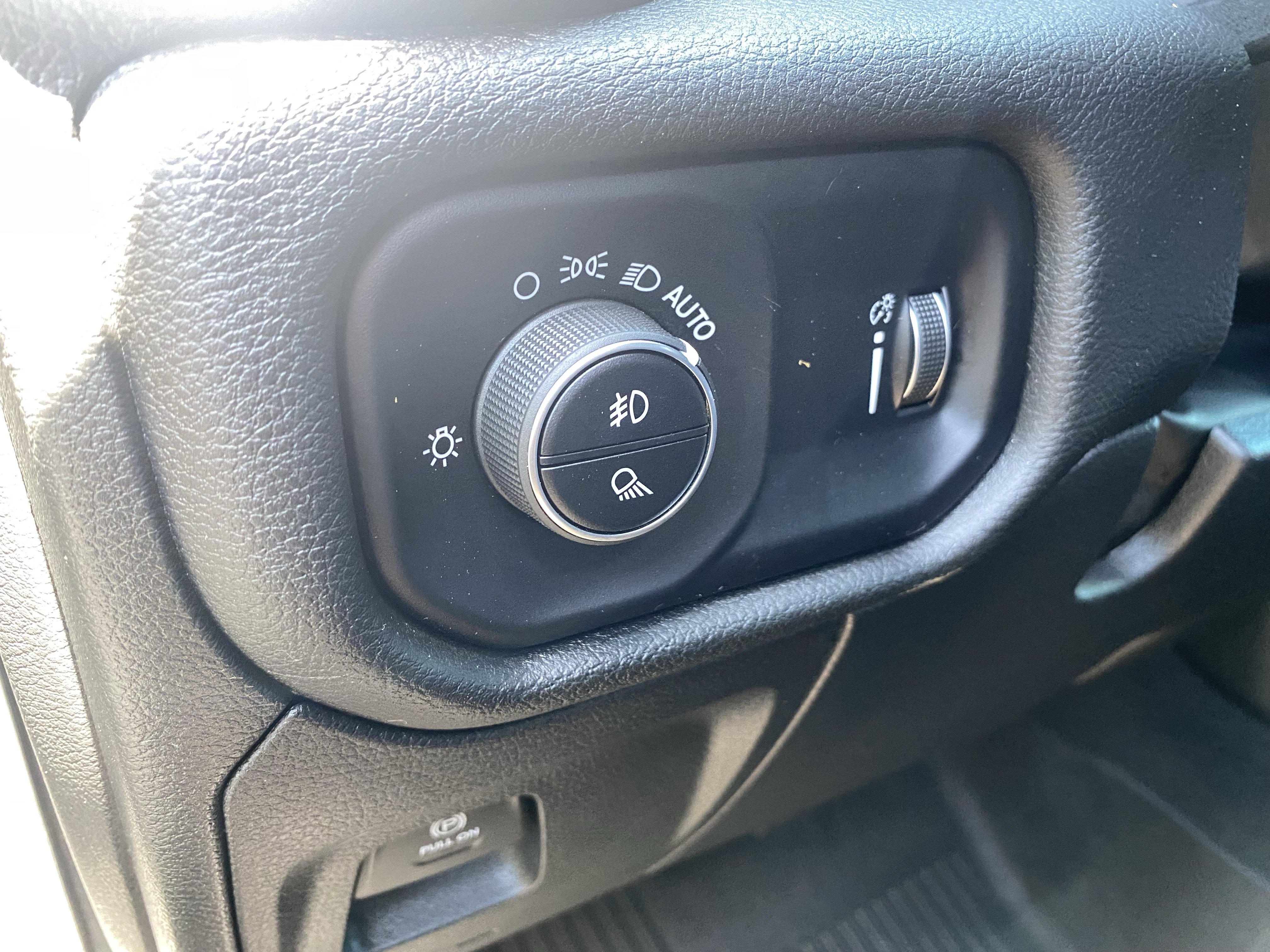 Used 2023 RAM 1500 Big Horn AWD/4WD image 19
