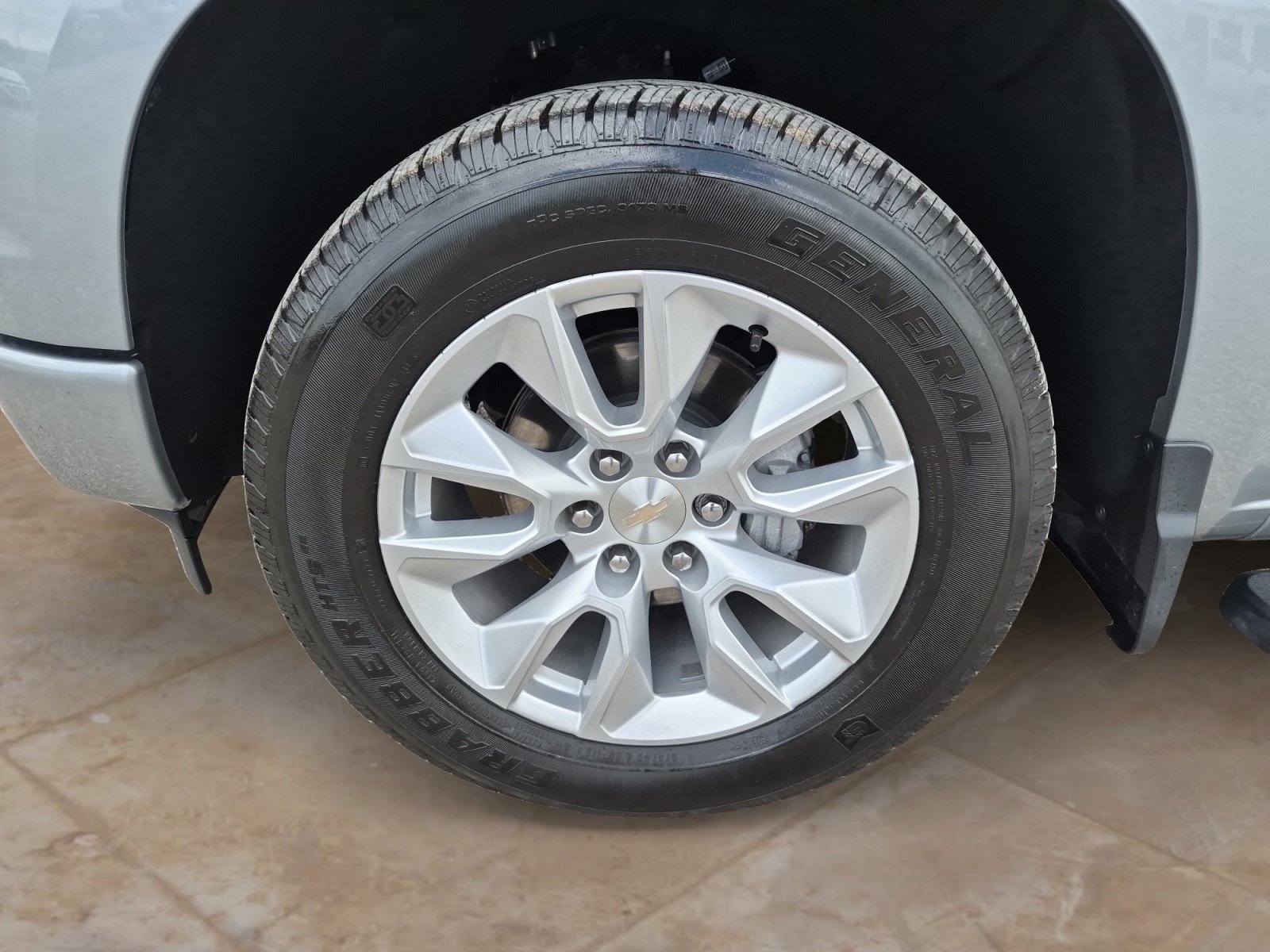 Used 2025 Chevrolet Silverado 1500 Custom RWD image 27