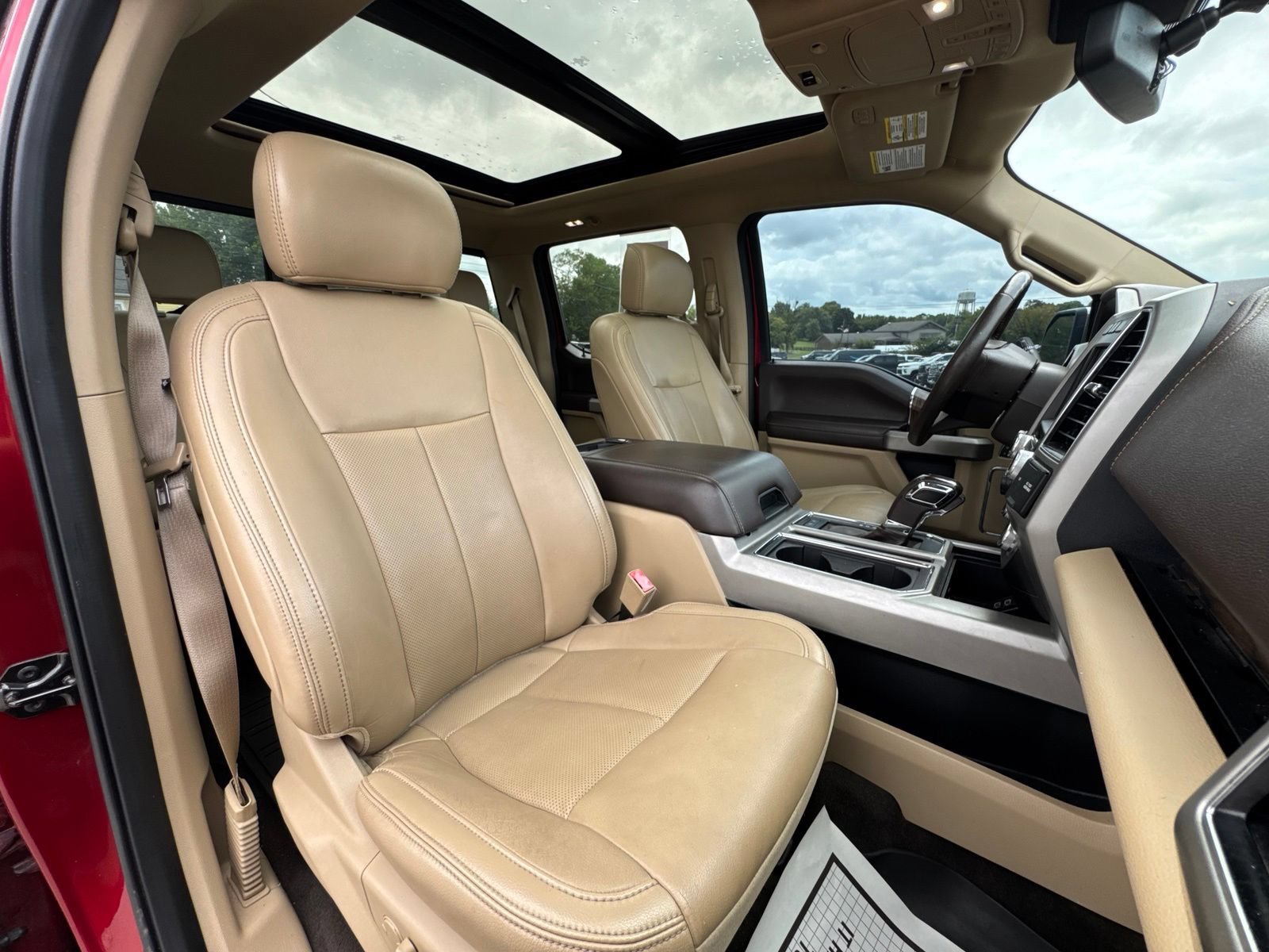Used 2019 Ford F150 Lariat w/ Equipment Group 502A Luxury AWD/4WD image 36
