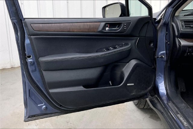 Used 2017 Subaru Outback 2.5i Limited AWD/4WD image 21