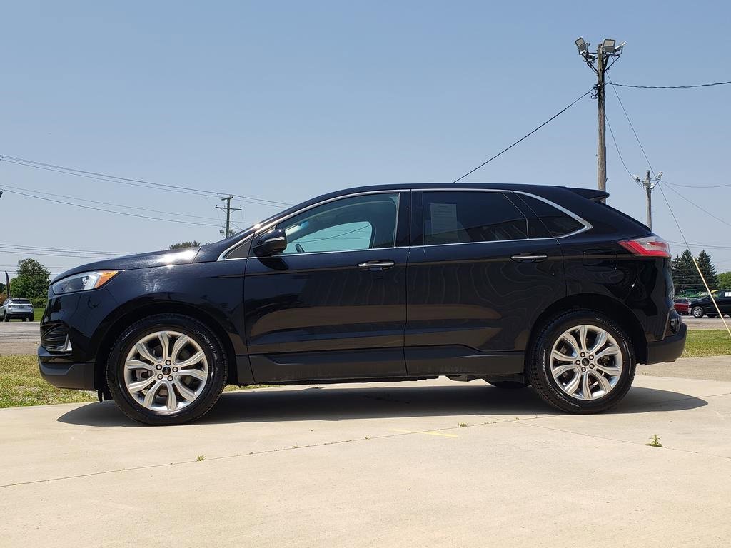 Used 2023 Ford Edge Titanium image 4